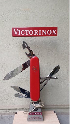 Victorinox gigante con - gigante,